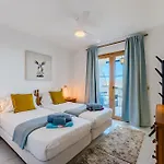 Cristianos With Large Terrace & Heated Pool Daire Los Cristianos (Tenerife)