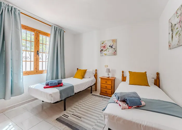 Cristianos With Large Terrace & Heated Pool Los Cristianos (Tenerife)