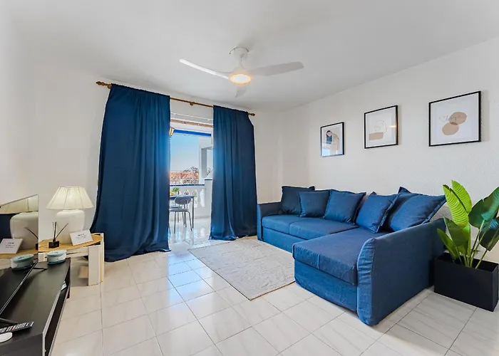 Cristianos With Large Terrace & Heated Pool