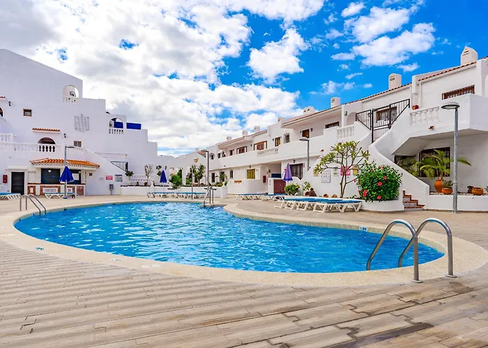 Cristianos With Large Terrace & Heated Pool * Los Cristianos (Tenerife)