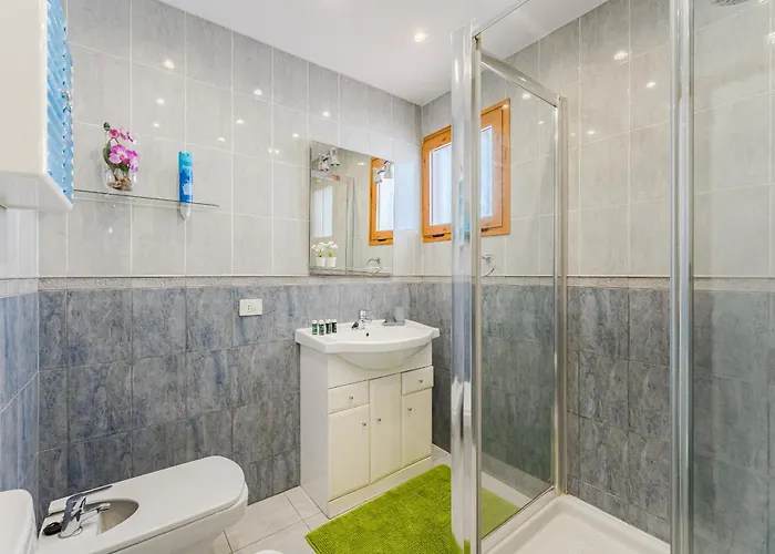 Cristianos With Large Terrace & Heated Pool Los Cristianos (Tenerife)