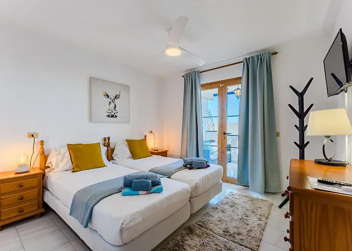 Cristianos With Large Terrace & Heated Pool Apartment Los Cristianos (Tenerife)