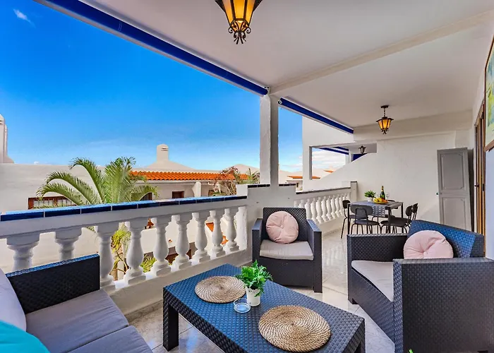 Cristianos With Large Terrace & Heated Pool * ロスクリスティアーノス
