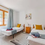 Cristianos With Large Terrace & Heated Pool Los Cristianos