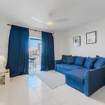 Cristianos With Large Terrace & Heated Pool