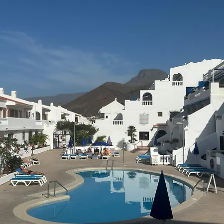 Cristianos With Large Terrace & Heated Pool Apartman *